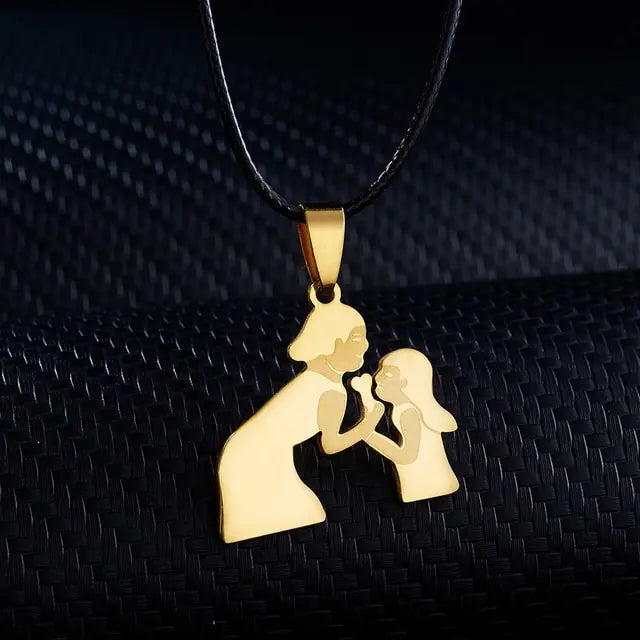 Mama Pendant Necklace
